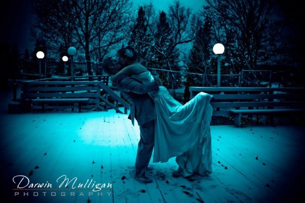 Night time photograph of a winter wedding in Edmonton, Alberta