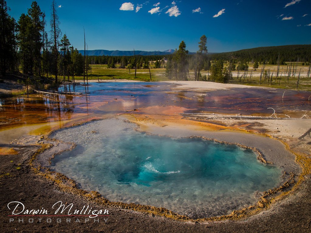 Hotsprings-in-Yellowstone-National-Park-Wyoming