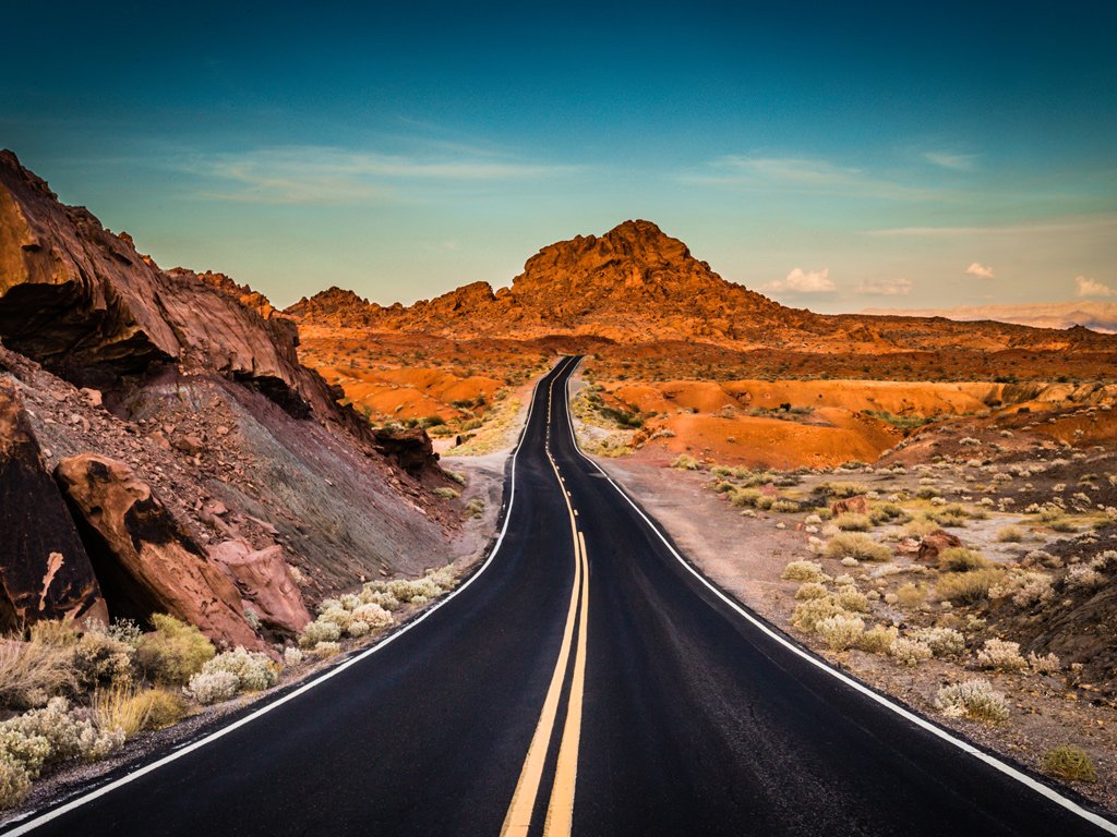 Sunset-highway-Valley-of-Fire-State-Park-Nevada
