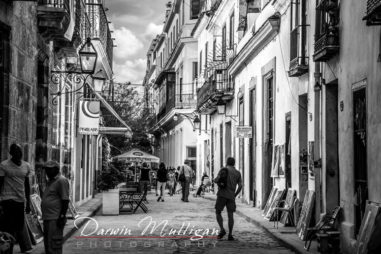 Street-Scene-Havana-Cuba-Black-and-White
